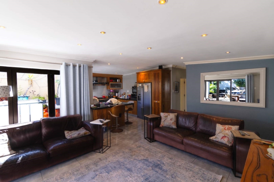 4 Bedroom Property for Sale in Sandbaai Western Cape